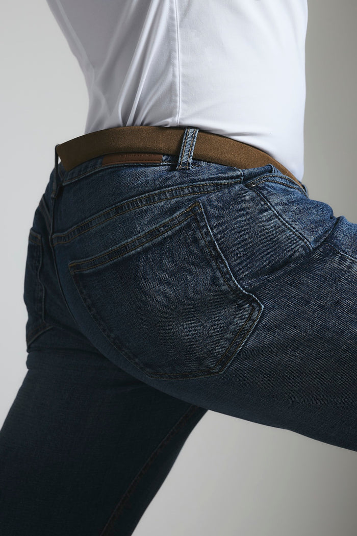 Athletic Fit Stretch Jeans in Mid Blue