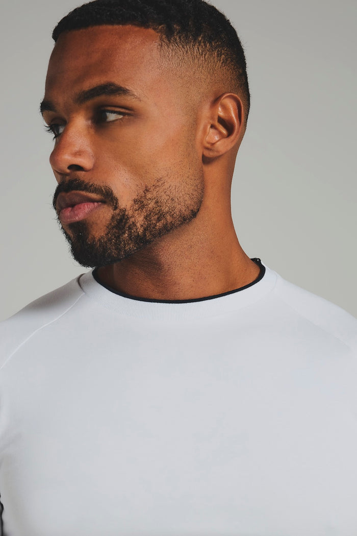 Fine Tipped T-Shirt in White with Navy Trim